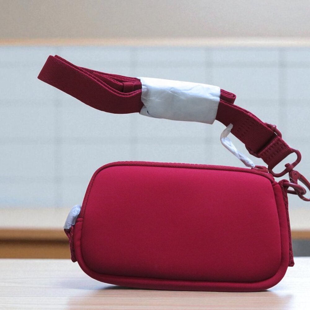 Sephora x Dagne Dover Bag (Phone Sling) Limited Edition (NWT) Red - Picture 4 of 11